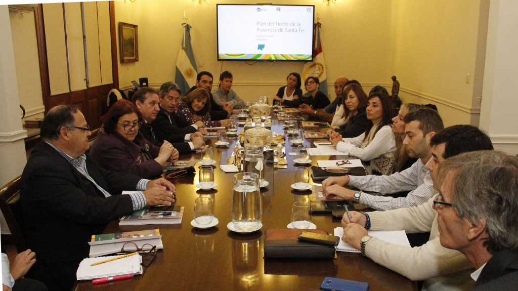 imagen de la presentación del monitoreo del Plan del Norte de CIPPEC al Gobierno de Santa Fe